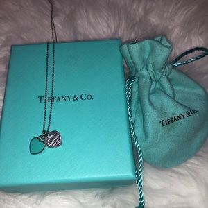 EUC Return to Tiffany double heart tag pendant